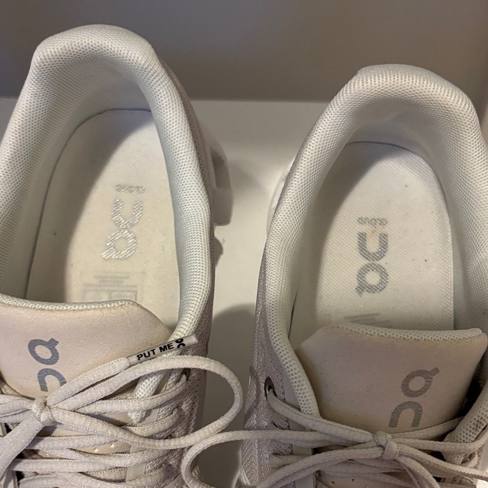 On Running Women's Cream and Gray Sneakers - Picture 5 of 9